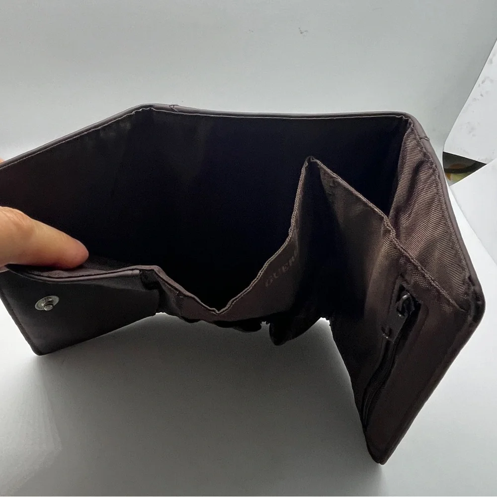 Guerlain paris trifold wallet vintage
